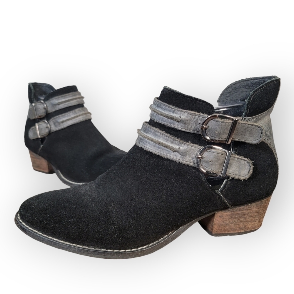 Steve Madden Black and Gray Ankle Boots